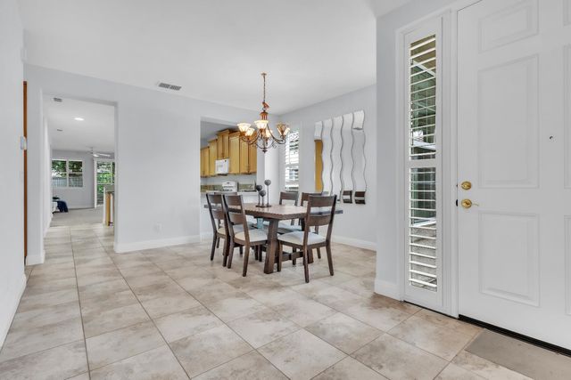 2260 Ryedale Ln, Sacramento, CA 95835