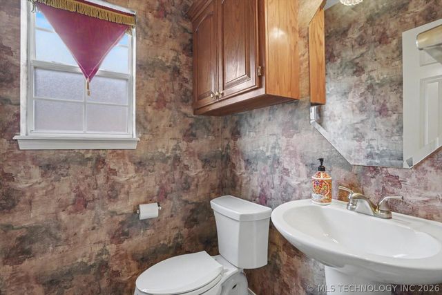 9518 S 86th East Avenue, Tulsa, OK 74133