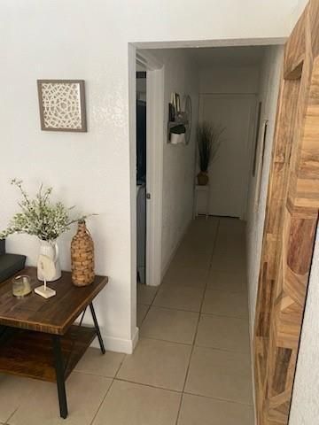 841 NE 40TH Street, Oakland Park, FL 33334