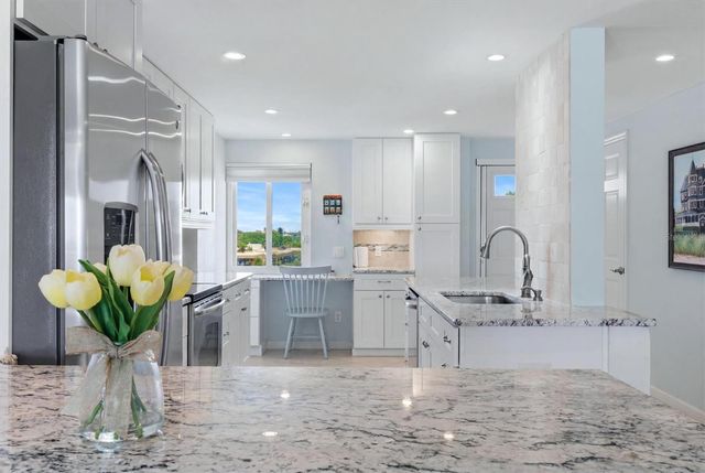 20 WHISPERING SANDS DRIVE 501, Sarasota, FL 34242