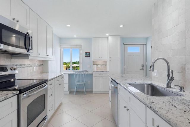 20 WHISPERING SANDS DRIVE 501, Sarasota, FL 34242