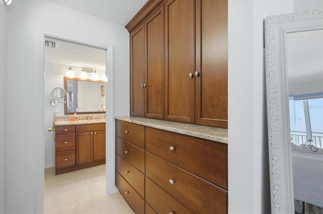 20 WHISPERING SANDS DRIVE 501, Sarasota, FL 34242