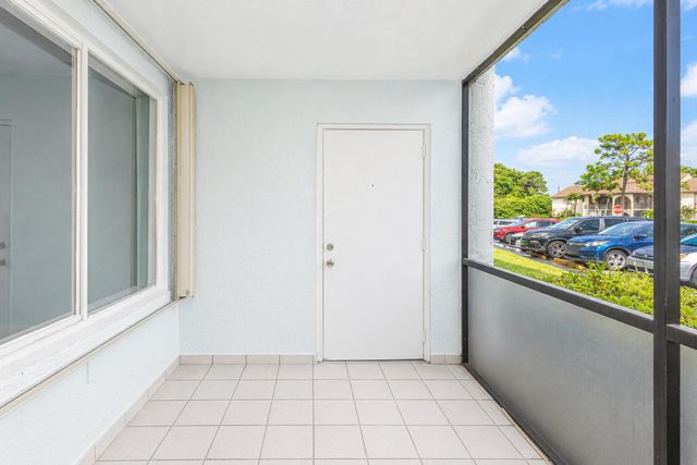 303 Knotty Pine Circle A-1, Greenacres, FL 33463