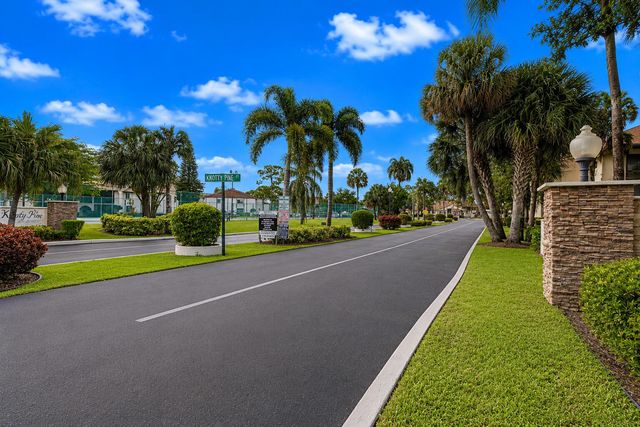 303 Knotty Pine Circle A-1, Greenacres, FL 33463