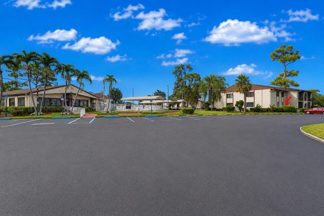 303 Knotty Pine Circle A-1, Greenacres, FL 33463