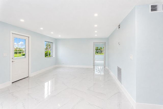 303 Knotty Pine Circle A-1, Greenacres, FL 33463