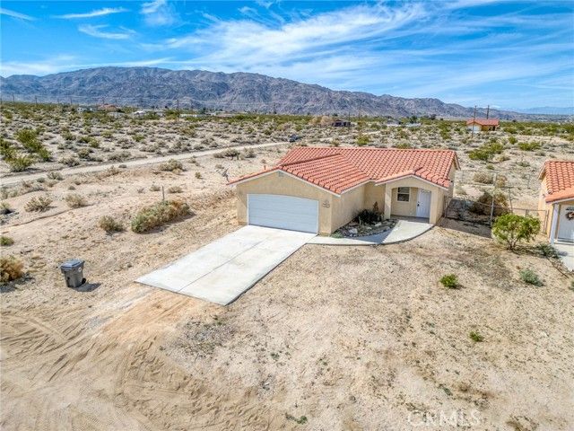 7086 Sheridan, Twentynine Palms, CA 92277