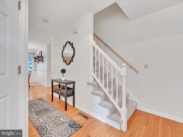 1020 FLAGSTONE CT, Lancaster, PA 17603