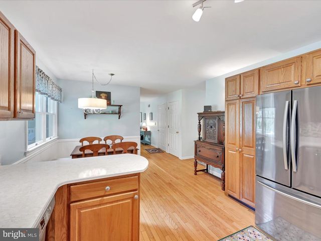 1020 FLAGSTONE CT, Lancaster, PA 17603