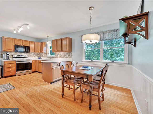 1020 FLAGSTONE CT, Lancaster, PA 17603