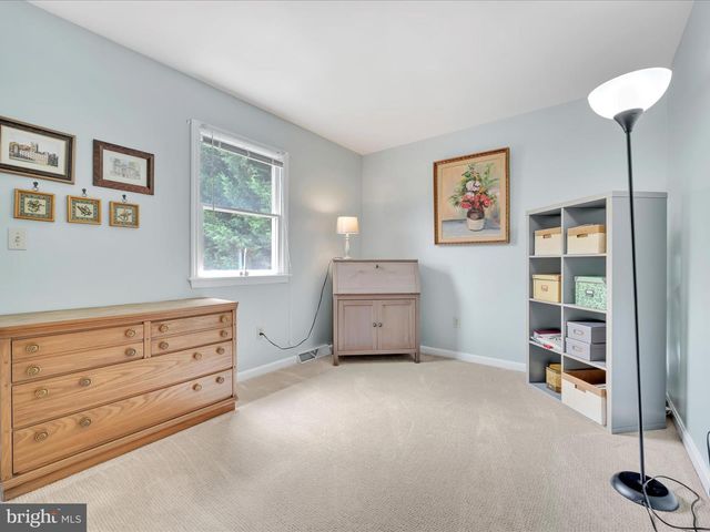 1020 FLAGSTONE CT, Lancaster, PA 17603