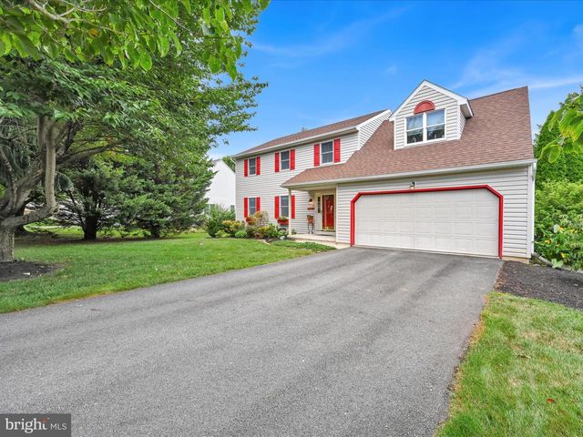 1020 FLAGSTONE CT, Lancaster, PA 17603
