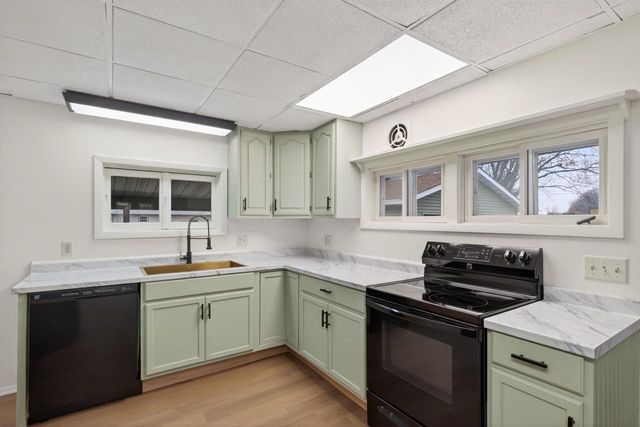 530 10th AVENUE S, Wisconsin Rapids, WI 54495