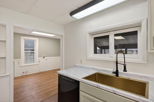 530 10th AVENUE S, Wisconsin Rapids, WI 54495