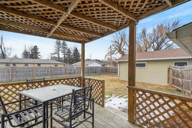 530 10th AVENUE S, Wisconsin Rapids, WI 54495