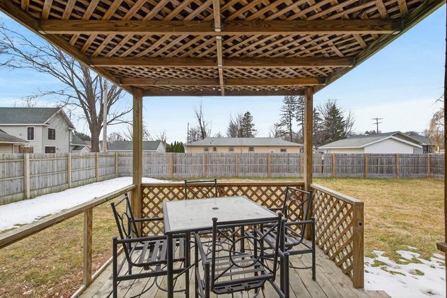 530 10th AVENUE S, Wisconsin Rapids, WI 54495