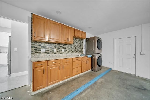 538 Whispering Wind BEND, Lehigh Acres, FL 33974