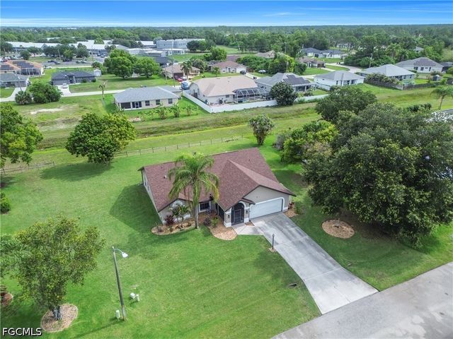 538 Whispering Wind BEND, Lehigh Acres, FL 33974