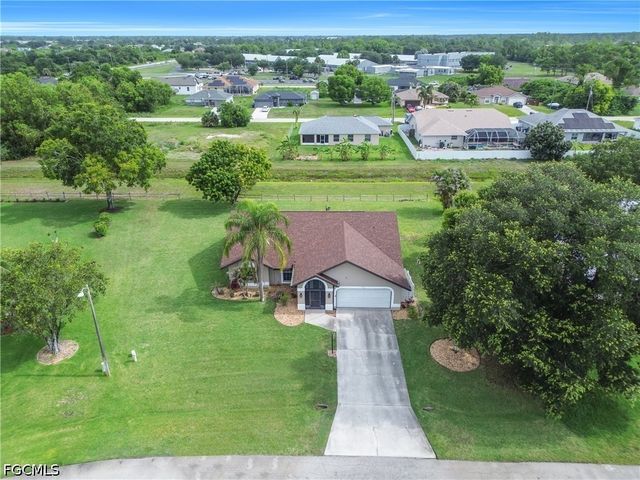 538 Whispering Wind BEND, Lehigh Acres, FL 33974