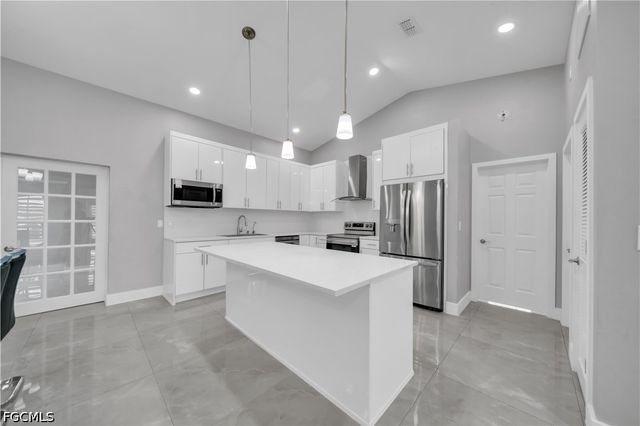 538 Whispering Wind BEND, Lehigh Acres, FL 33974
