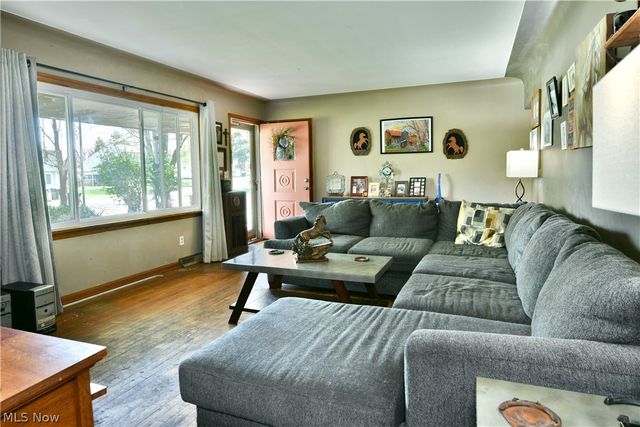 7374 Ranier Trail, Youngstown, OH 44512