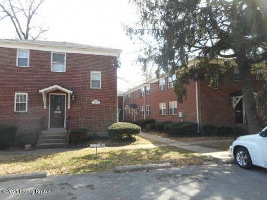 3802 Nanz Ave 8, Louisville, KY 40207
