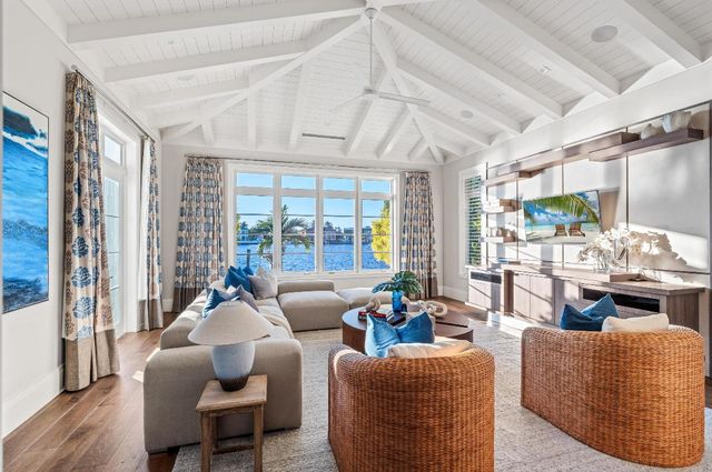 1002 Seasage Drive, Delray Beach, FL 33483