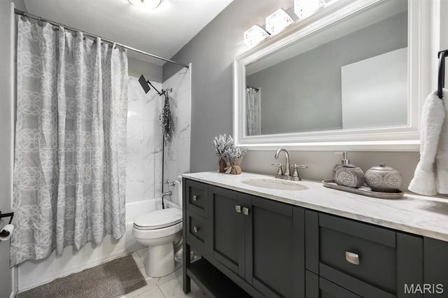 117 Williamsburg Drive, Belleville, IL 62221