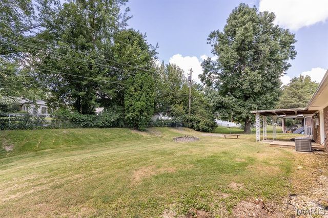 117 Williamsburg Drive, Belleville, IL 62221