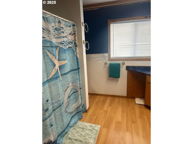 122 Ne 4TH St, Willamina, OR 97396