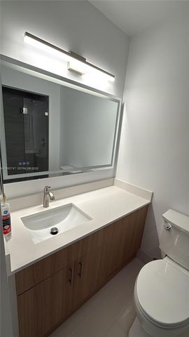 21205 Yacht Club Dr 204, Aventura, FL 33180