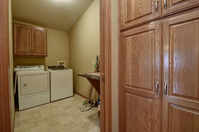 800 Chief Kewaskum PLACE, Kewaskum, WI 53040