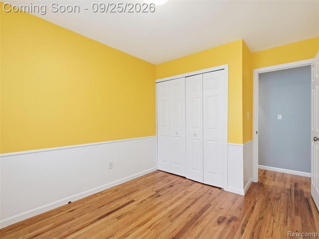 27046 Fairfax Street, Southfield, MI 48076