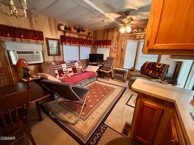 261 Lily Way, Cosby, TN 37722