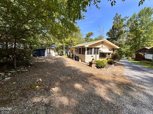 261 Lily Way, Cosby, TN 37722