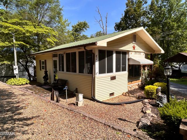 261 Lily Way, Cosby, TN 37722