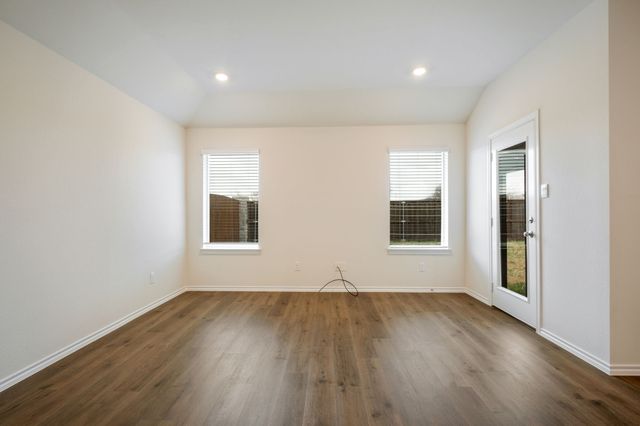 1324 Stuarts Forest Drive, Denton, TX 76207