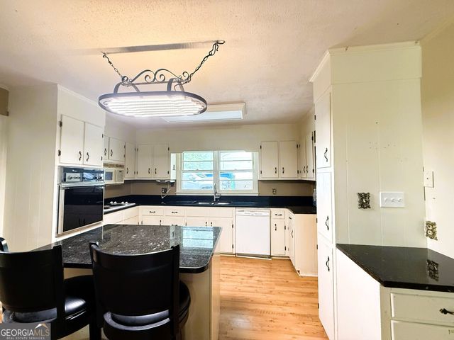 409 Edwards Street, Elberton, GA 30635
