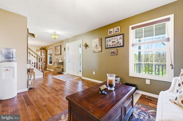 75 OAK HILL DR, Front Royal, VA 22630