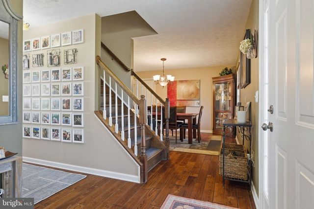 75 OAK HILL DR, Front Royal, VA 22630