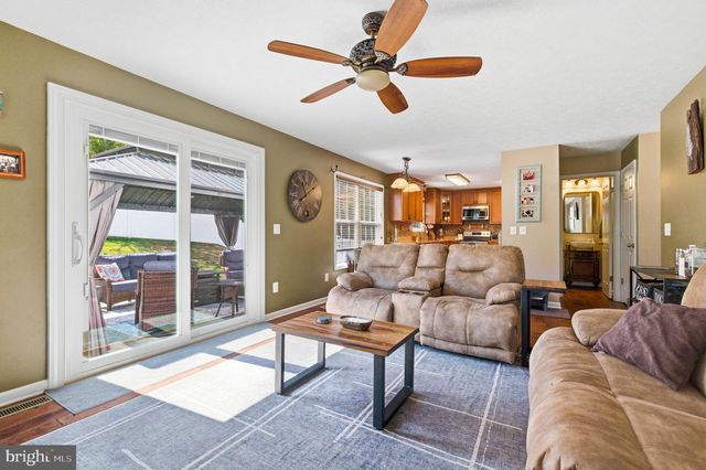 75 OAK HILL DR, Front Royal, VA 22630