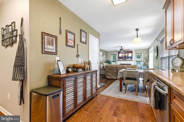 75 OAK HILL DR, Front Royal, VA 22630