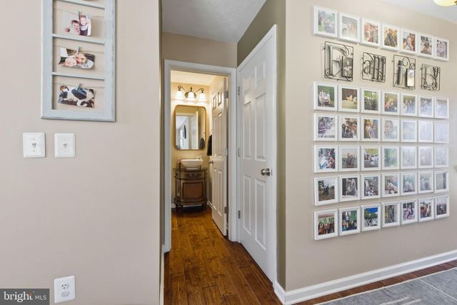 75 OAK HILL DR, Front Royal, VA 22630