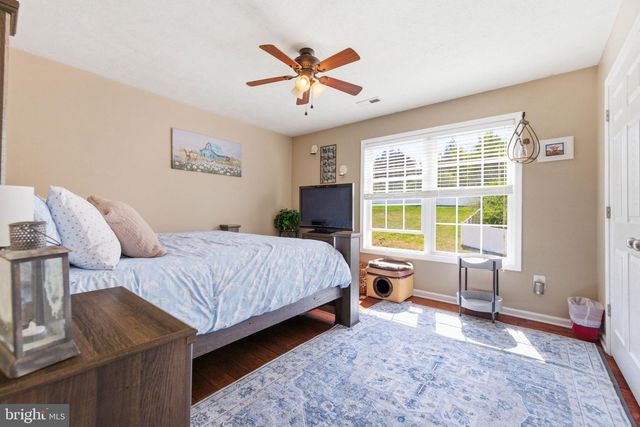 75 OAK HILL DR, Front Royal, VA 22630