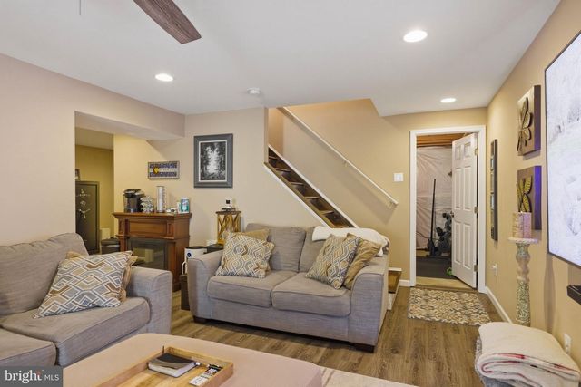 75 OAK HILL DR, Front Royal, VA 22630