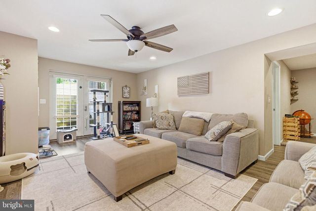 75 OAK HILL DR, Front Royal, VA 22630