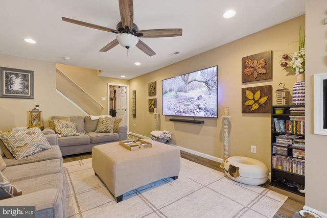 75 OAK HILL DR, Front Royal, VA 22630