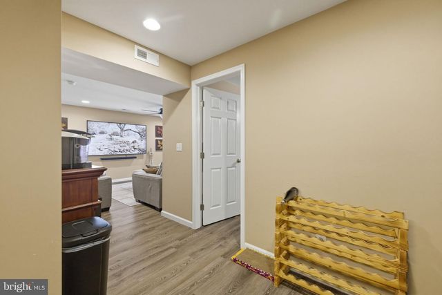 75 OAK HILL DR, Front Royal, VA 22630