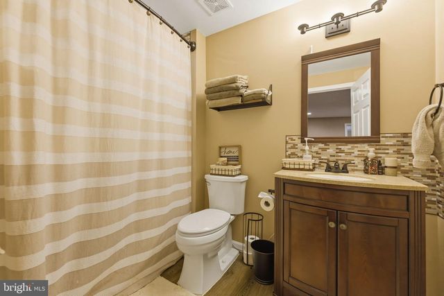 75 OAK HILL DR, Front Royal, VA 22630