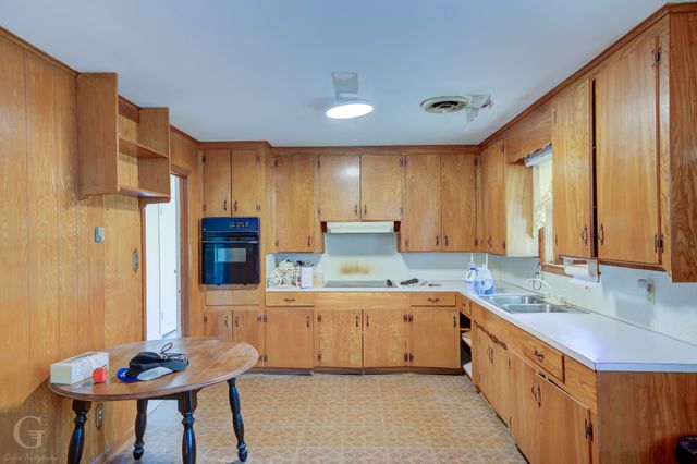 509 Lee Street, Mansfield, LA 71052